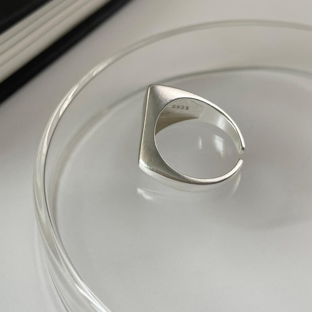 Cubic Triangle Ring