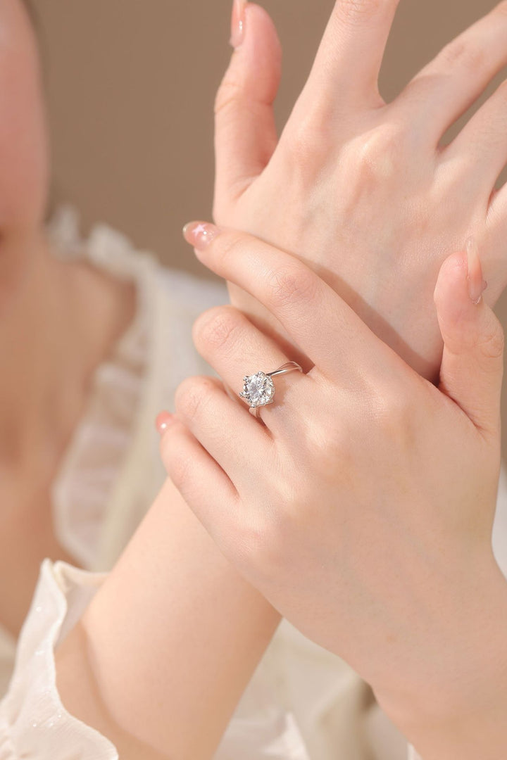Blooming Petal Solitaire Moissanite Ring