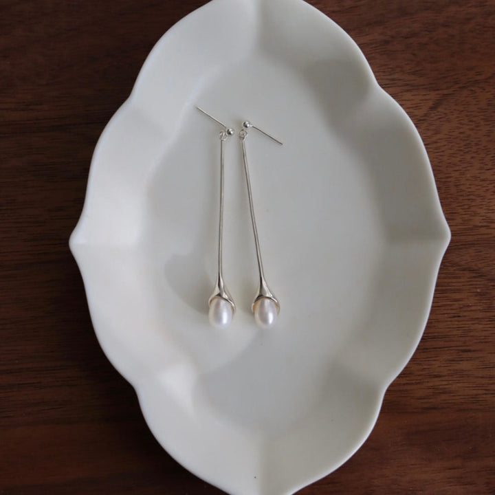 Rose pearl earrings