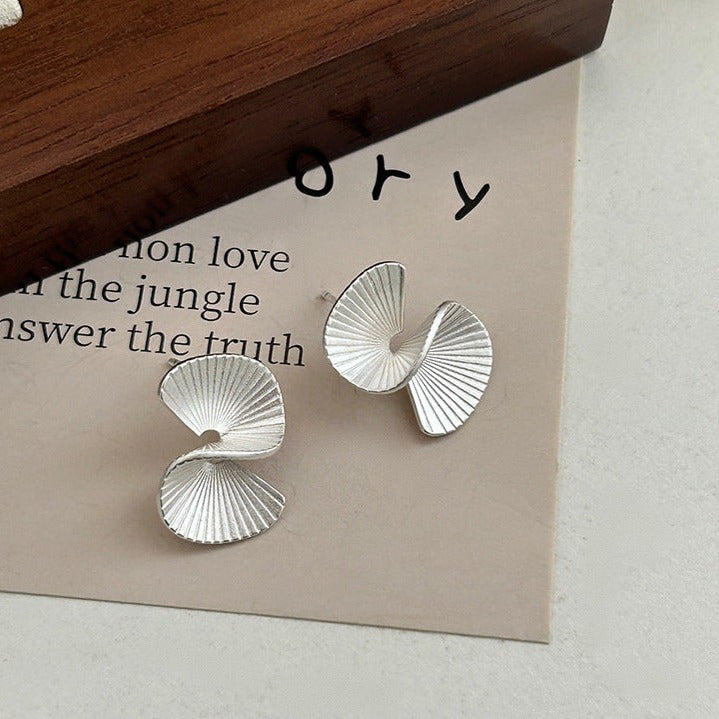 Sterling Silver Fan S Pattern Curve Earrings