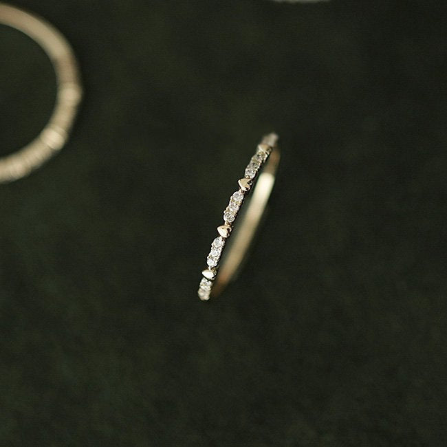 Heart Detail Zircon Stacking Ring — Slim Band | S925 Sterling Silver