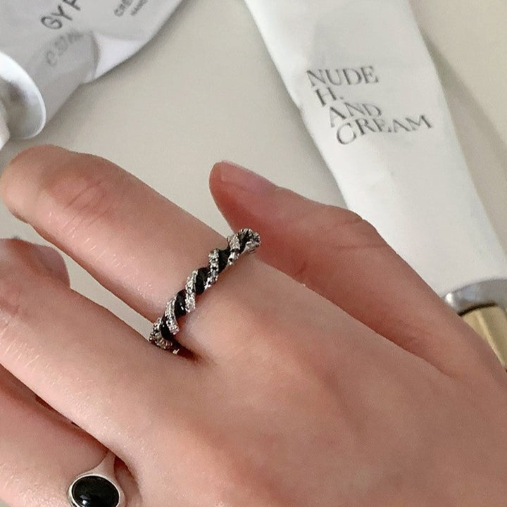 Twill Twist Ring