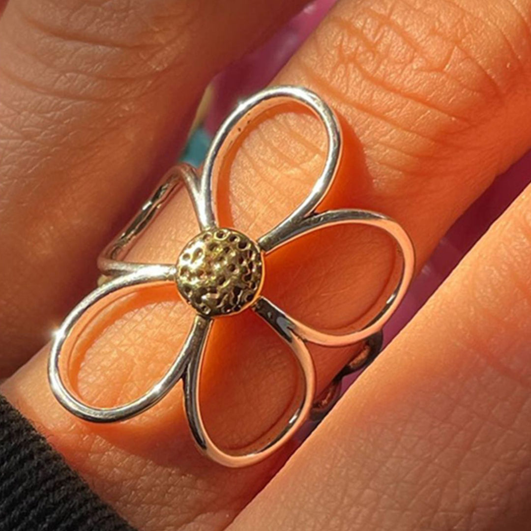 Flower Line Ring