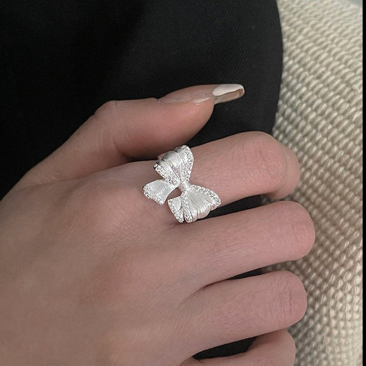 Fingertip Bow Ring