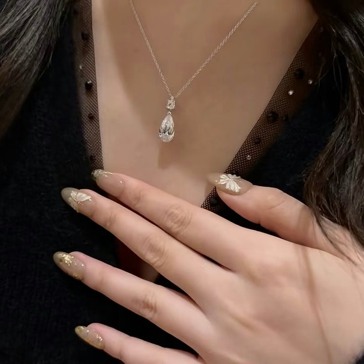 Luminéa Teardrop Moissanite Drop Necklace | S925 Sterling Silver