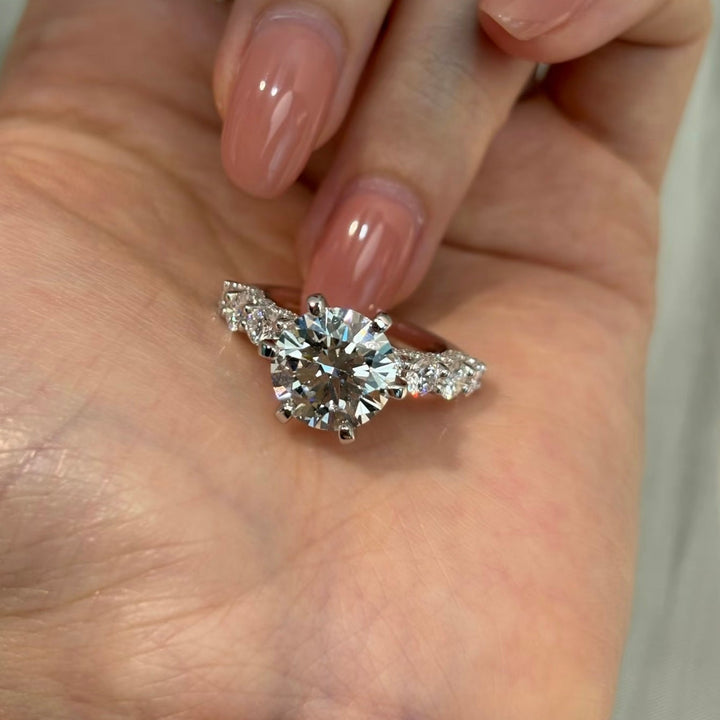 Aurora Six-Prong Moissanite Ring | S925 Sterling Silver