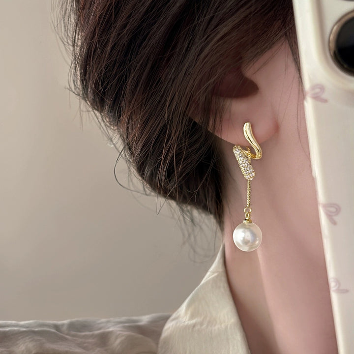 Rhinestone Spiral Pearl Earrings