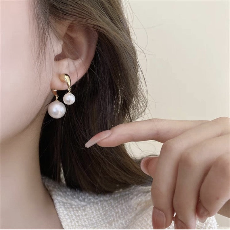 Simple Size Pearl Earrings