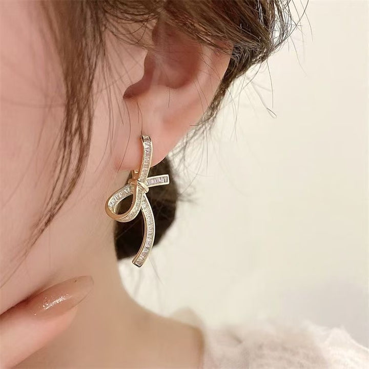 Zirconia Ribbon Earrings