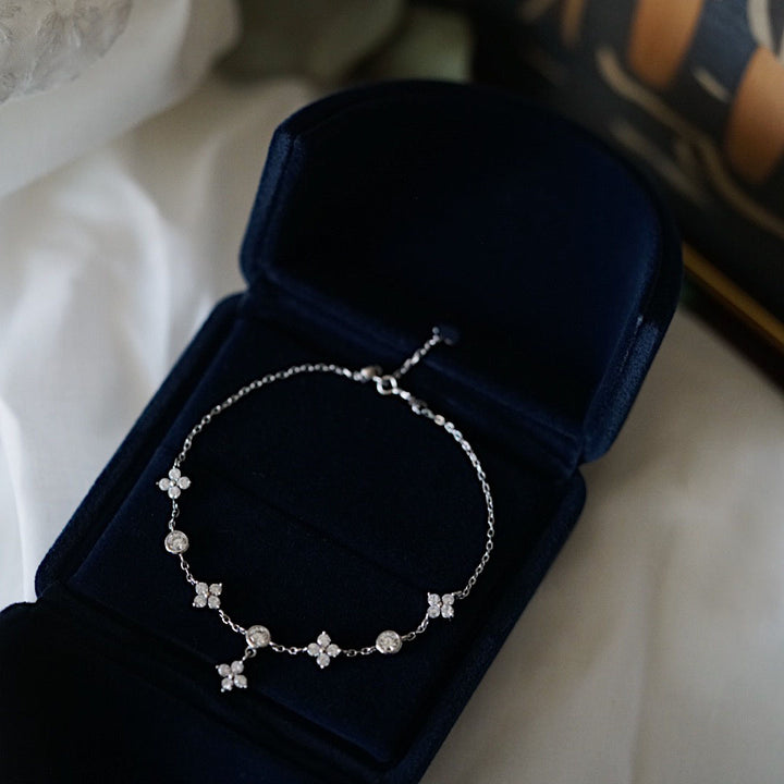 Sterling Silver Star Sparkling Five Flower Bracelet