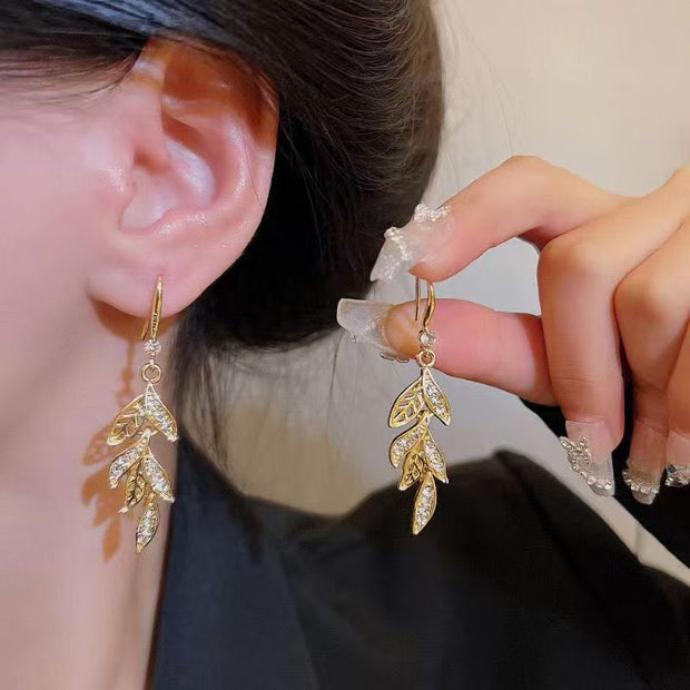Simple Leaf Tassel Earrings