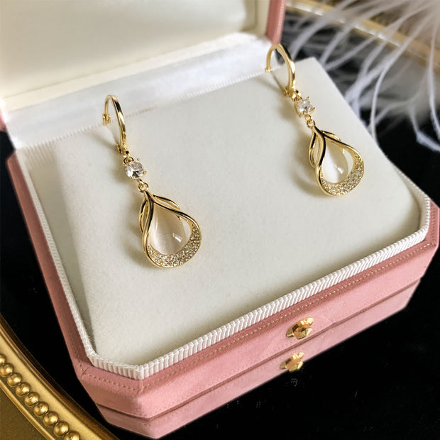 Simple Cat's Eye Drop Earrings