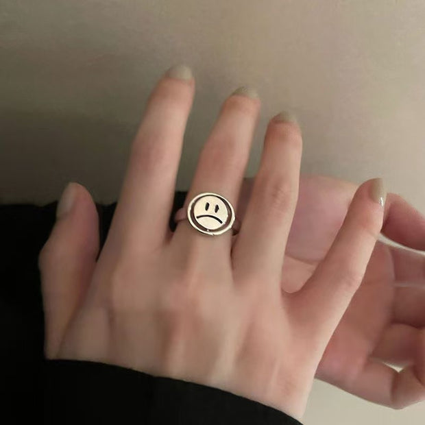 Turnable Smiley Ring