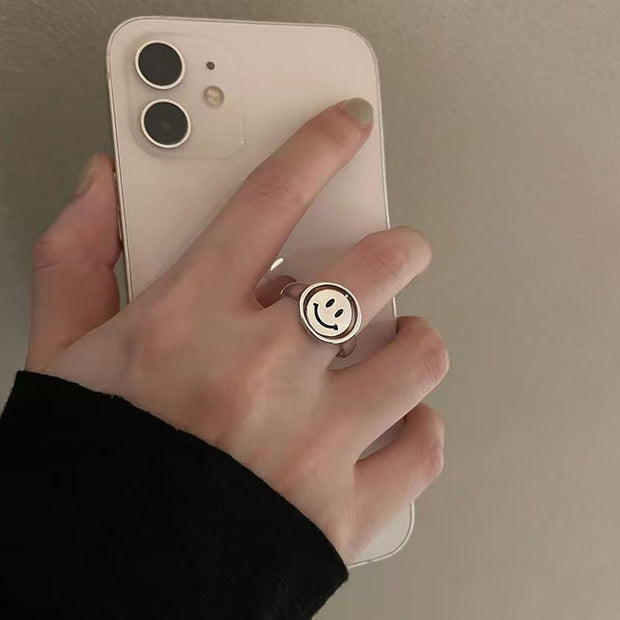 Turnable Smiley Ring