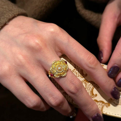 Golden Bloom Pearl Ring