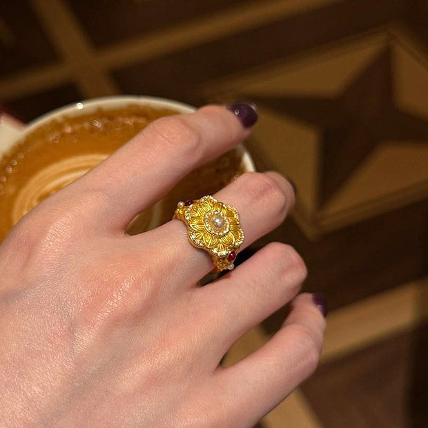 Golden Bloom Pearl Ring