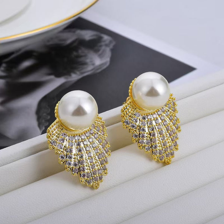 Vintage-Inspired Fan-Shaped Pearl Stud Earrings