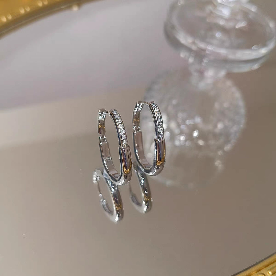 Minimalist Oval Hoop Earrings