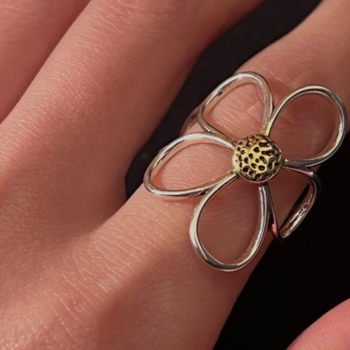 Flower Line Ring