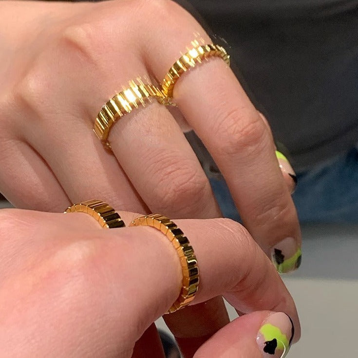 Simple Gear Ring