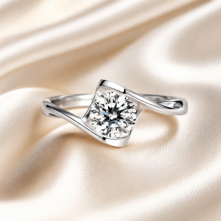 Heart Detail Moissanite Ring