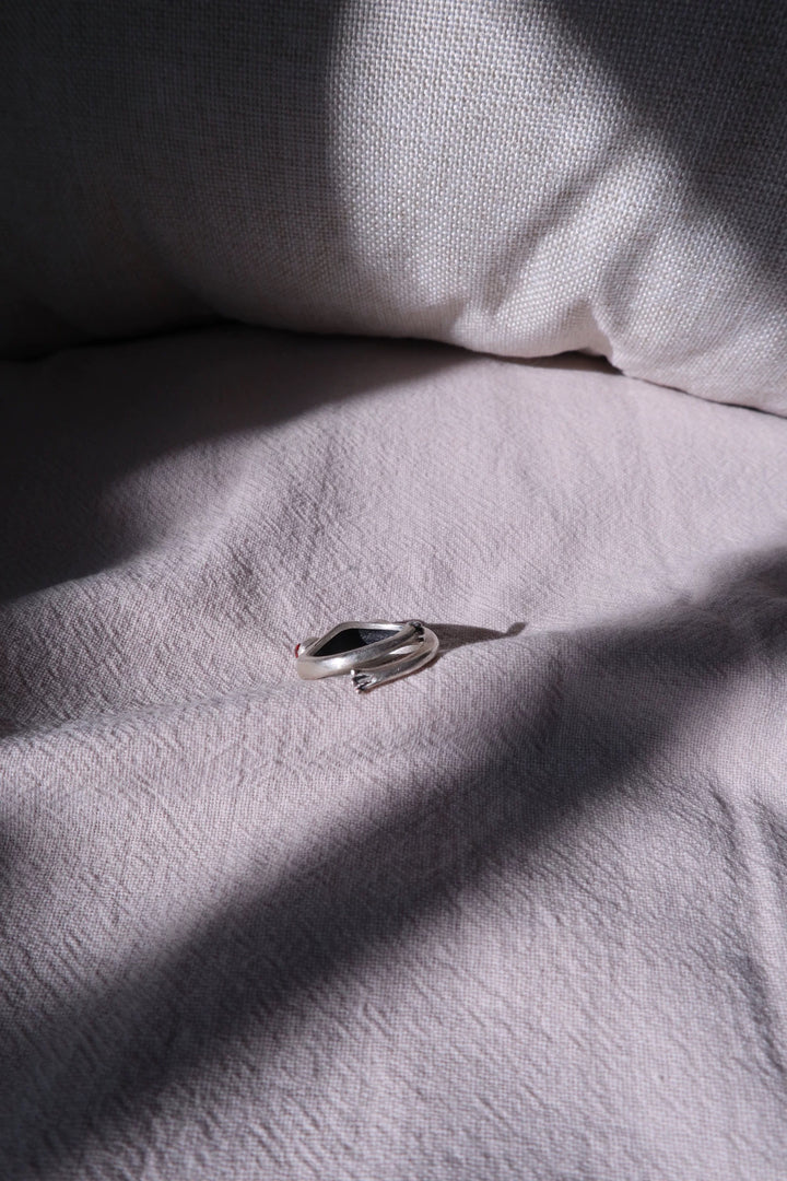 Balmora Frog Ring — Red Garnet Eyes