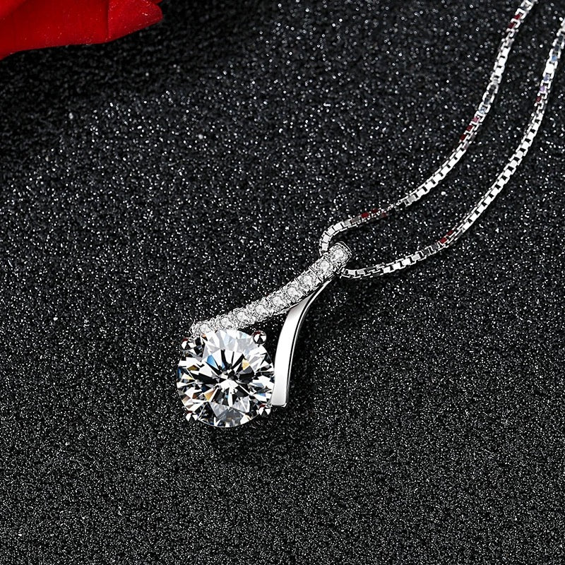 Asymmetric Sweep Pavé Moissanite Pendant