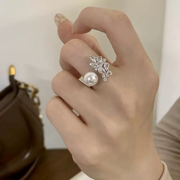 Full Diamond Leaf Pearl Ring