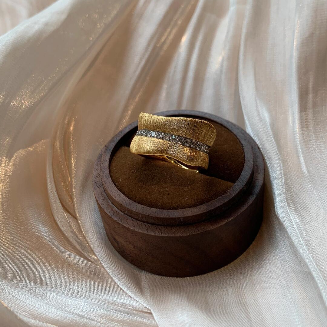 Vintage Leaf Texture Zircon Adjustable Ring