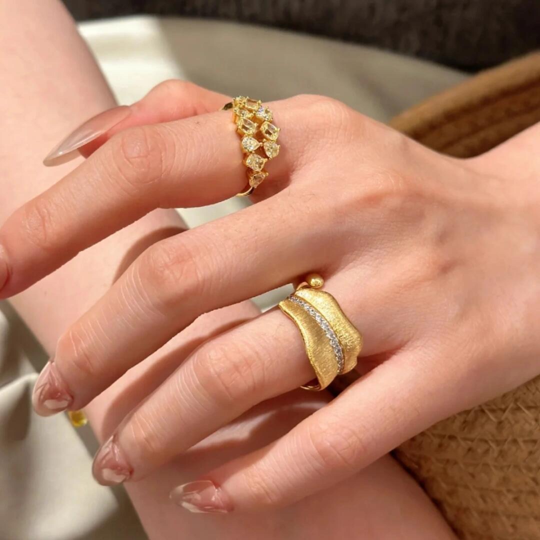 Vintage Leaf Texture Zircon Adjustable Ring