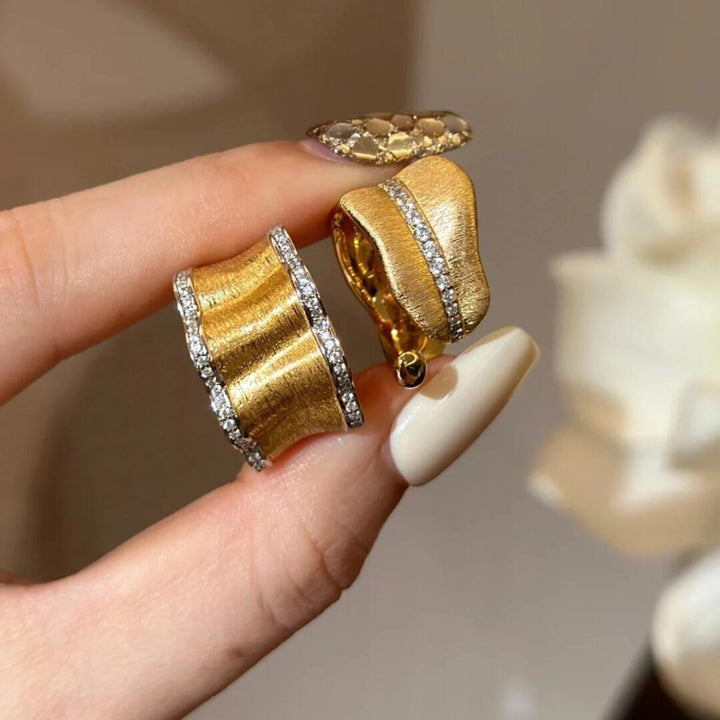 Vintage Leaf Texture Zircon Adjustable Ring