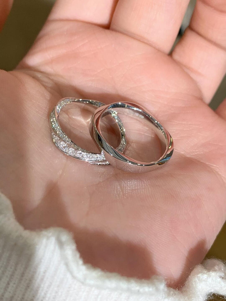 Heart Bezel Moissanite Couple Ring Set