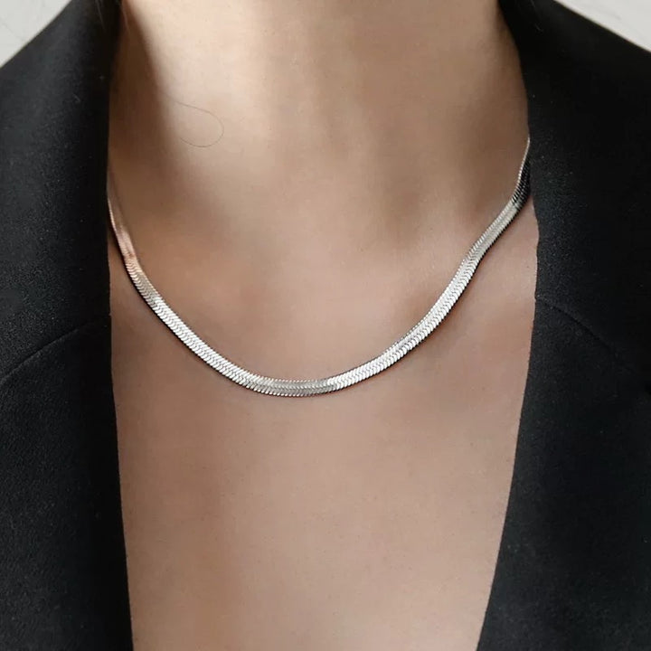 Snake bone simple and versatile necklace