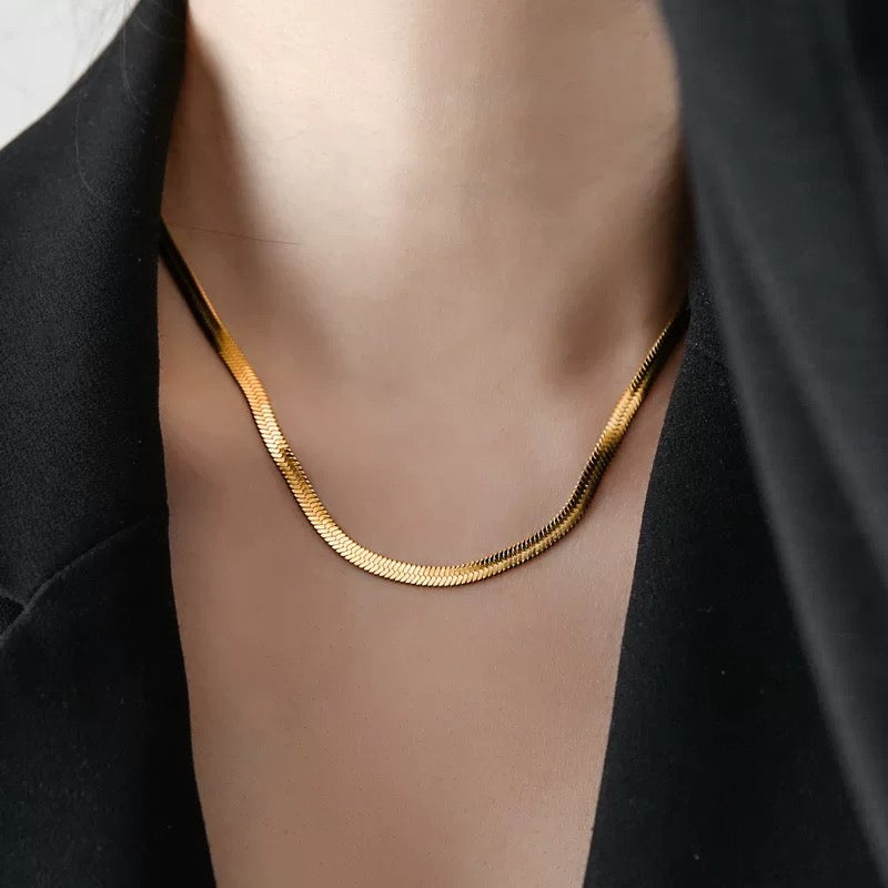Snake bone simple and versatile necklace