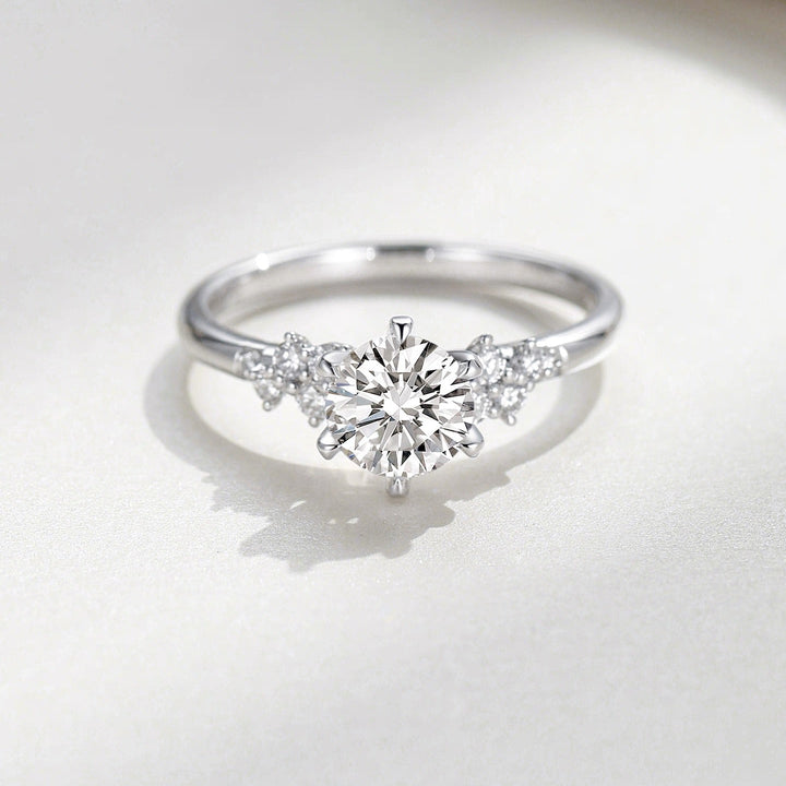 Round-Cut Moissanite Solitaire Ring — 6-Stone Side Cluster | S925 Sterling Silver