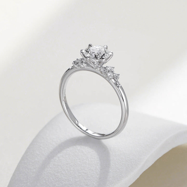 Round-Cut Moissanite Solitaire Ring — 6-Stone Side Cluster | S925 Sterling Silver