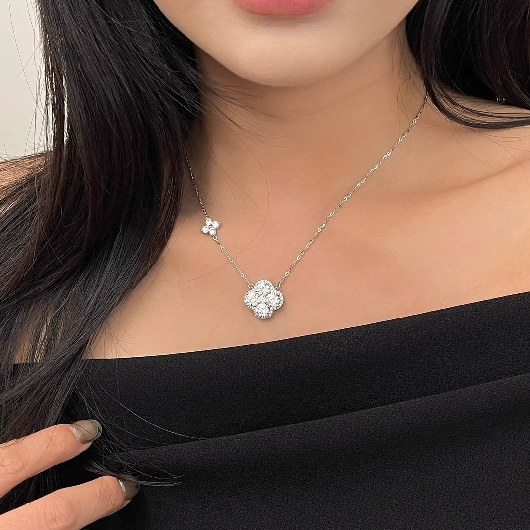 Lumière Clover Moissanite Necklace | S925 Sterling Silver