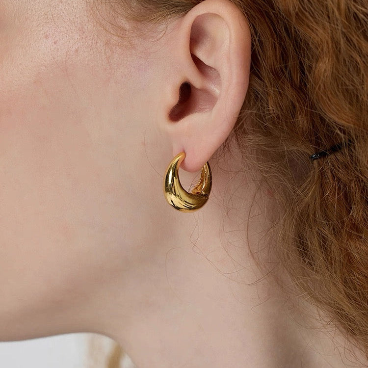 Minimalist Chunky Hoop Earrings