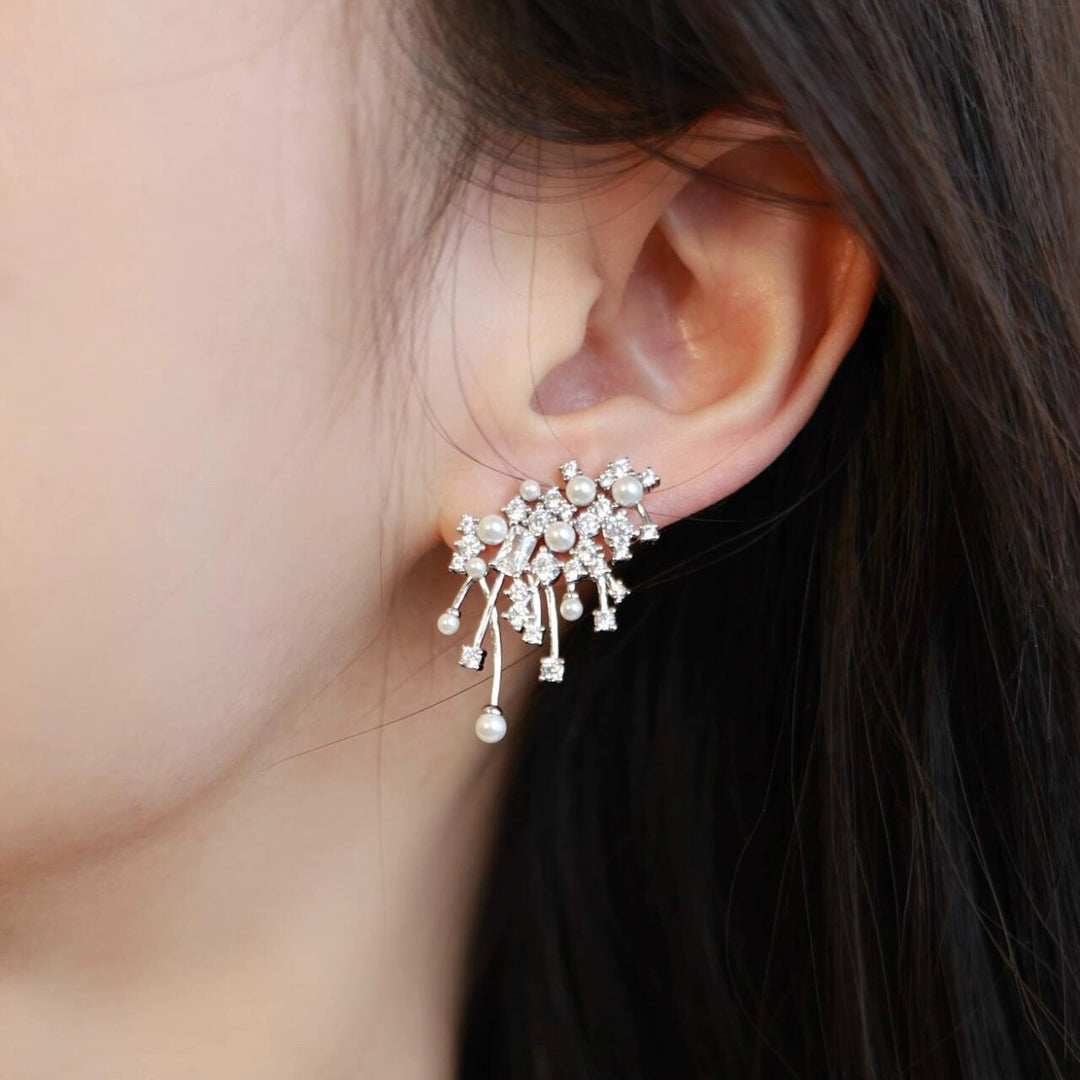 Elegant Pearl Crystal Cluster Earrings