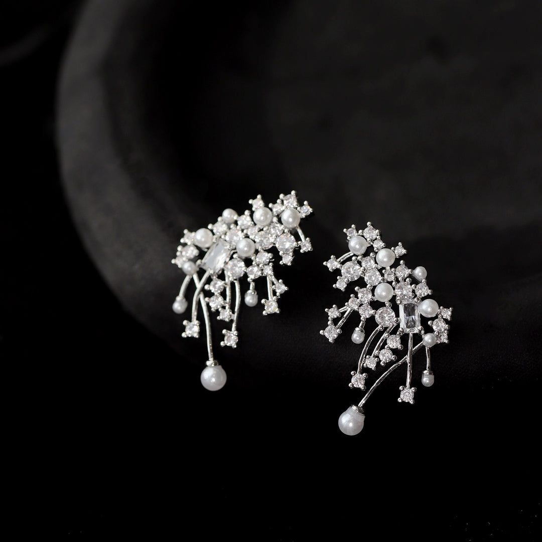 Elegant Pearl Crystal Cluster Earrings