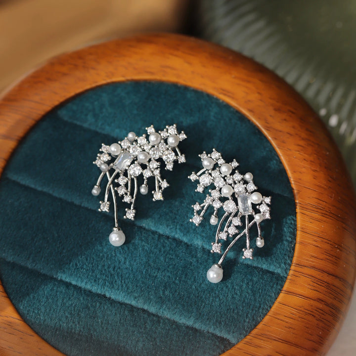 Elegant Pearl Crystal Cluster Earrings