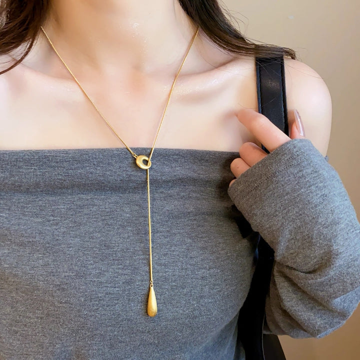 Minimalist Brushed Teardrop Lariat Necklace