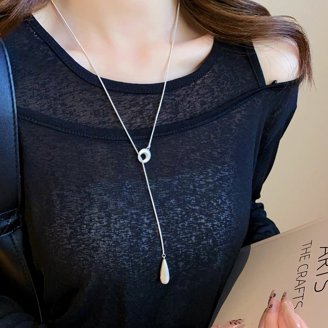 Minimalist Brushed Teardrop Lariat Necklace