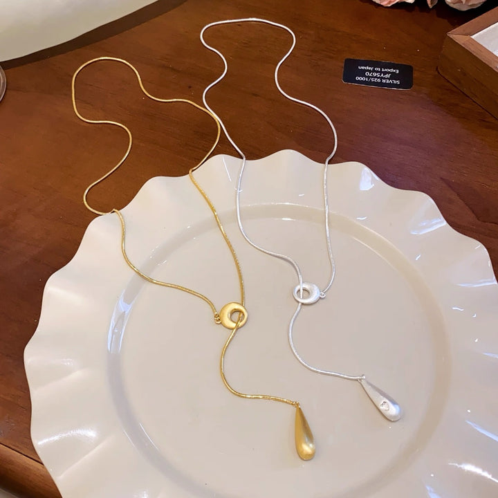 Minimalist Brushed Teardrop Lariat Necklace