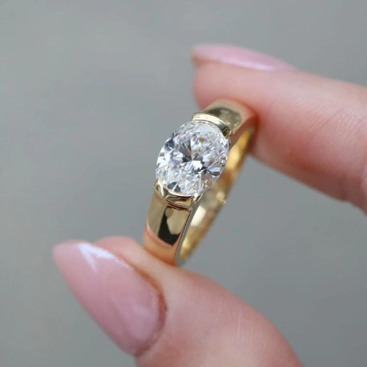 Oval Bezel Moissanite Ring — Minimalist Solitaire | S925 Sterling Silver