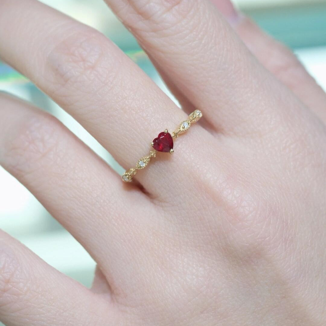 Red Heart Zircon Ring — Romantic Statement Band | S925 Sterling Silver