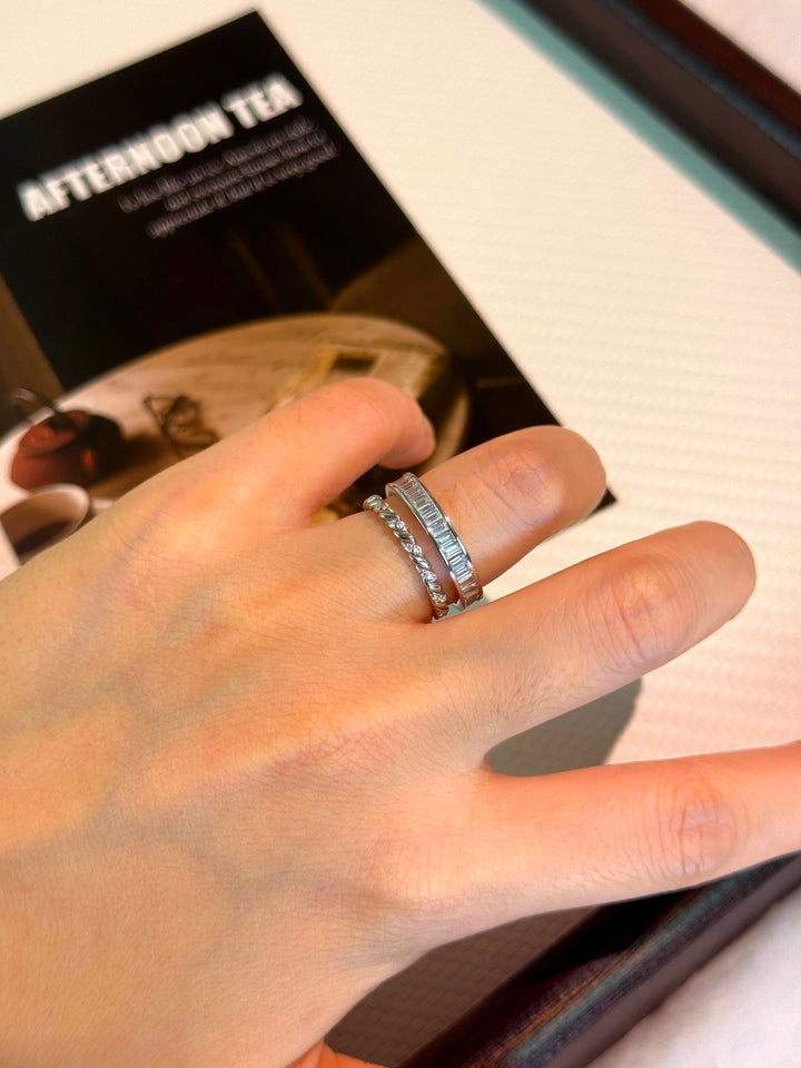 Whisper Twist Moissanite Ring | S925 Sterling Silver
