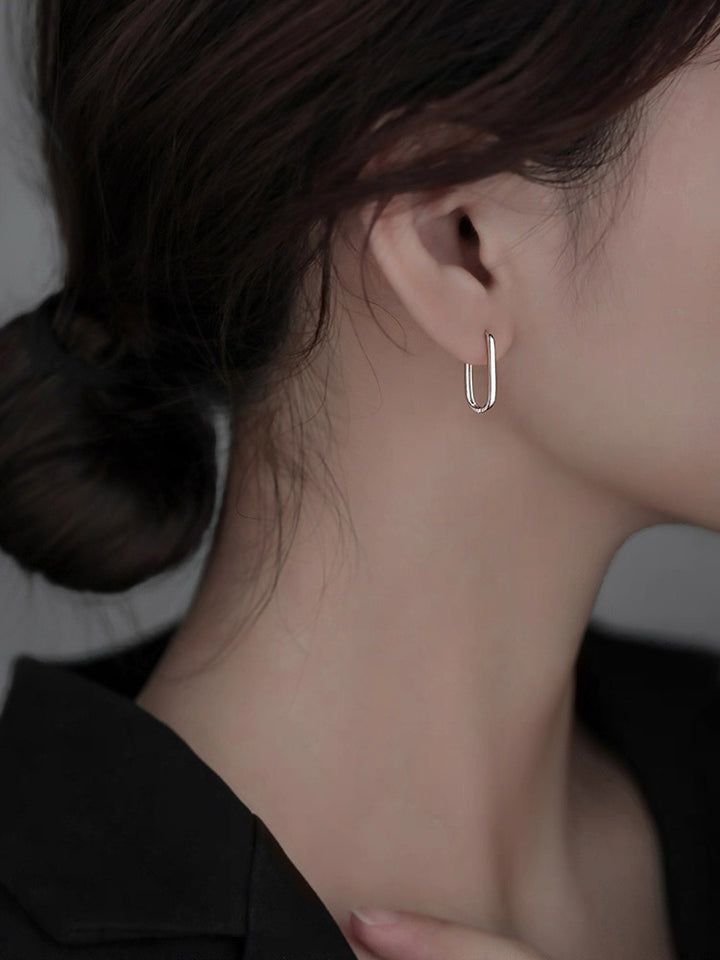 Minimalist Elongated Oval Hoop Earrings