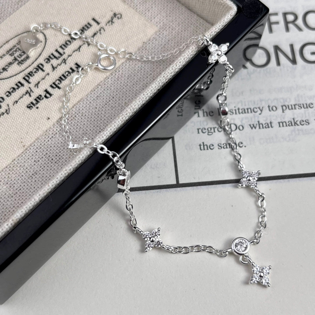 Clover Moissanite Bracelet