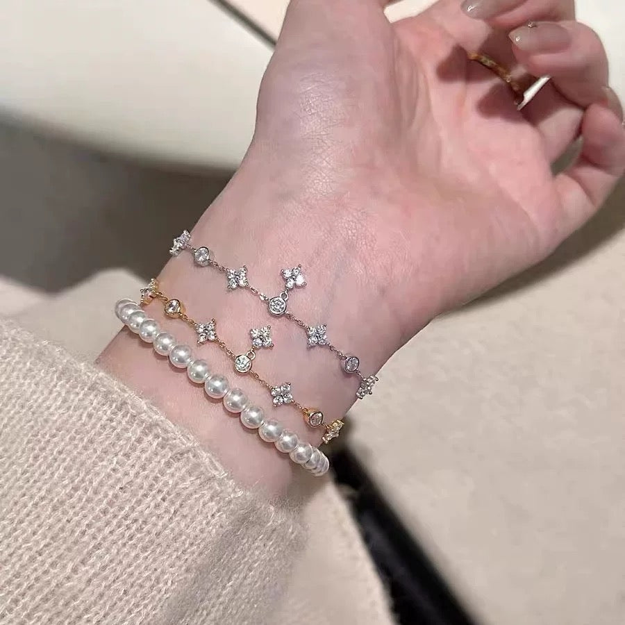 Clover Moissanite Bracelet